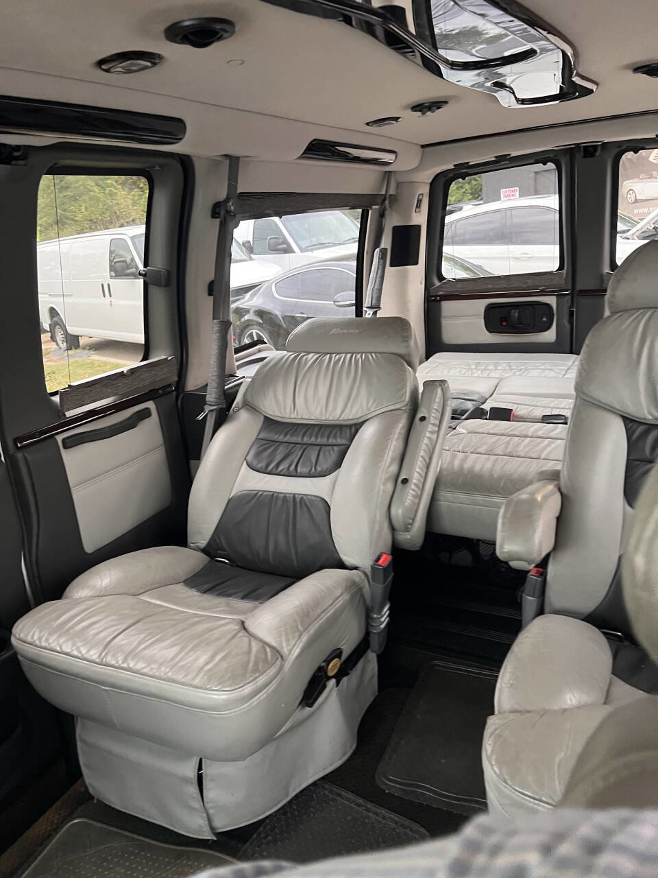 Used 2004 Chevrolet Express 1500 1500 3dr Cargo 135 in. WB w/ LS Preferred Equipment Group image 23