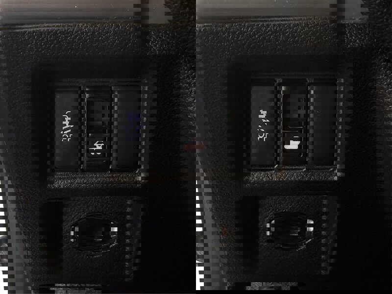 Used 2015 INFINITI Q40 w/ Navigation Package image 29