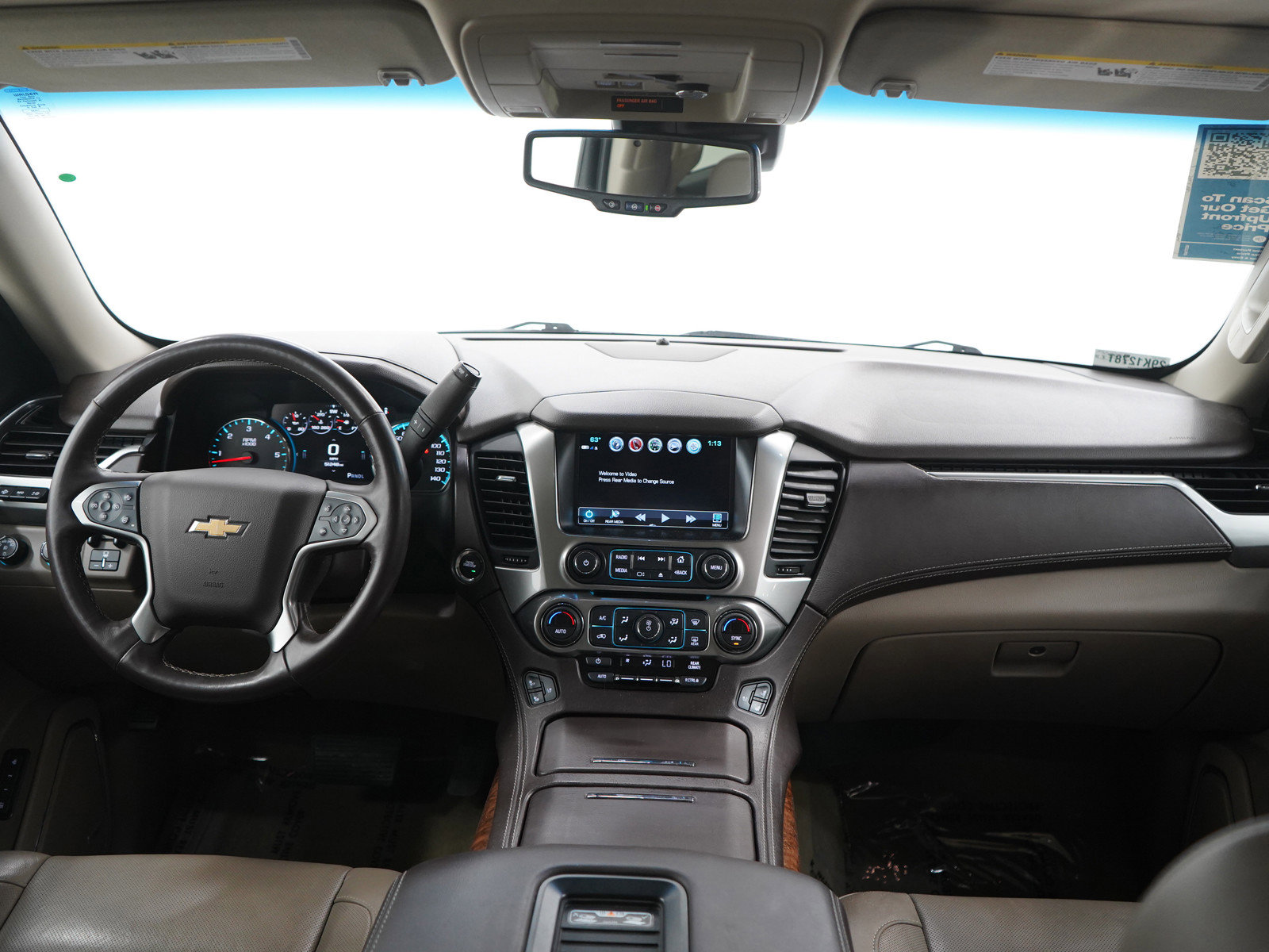Used 2018 Chevrolet Suburban Premier AWD/4WD image 15