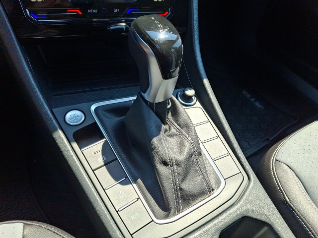 New 2026 Volkswagen Jetta SE FWD image 8