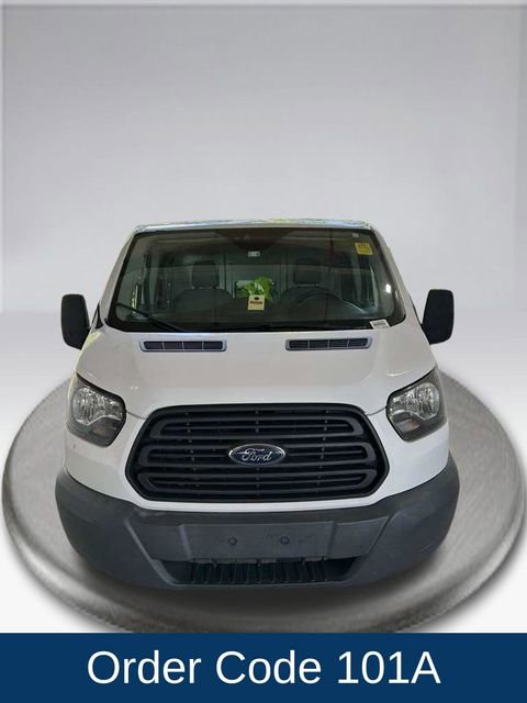 Used 2018 Ford Transit 250 130 Low Roof RWD image 2