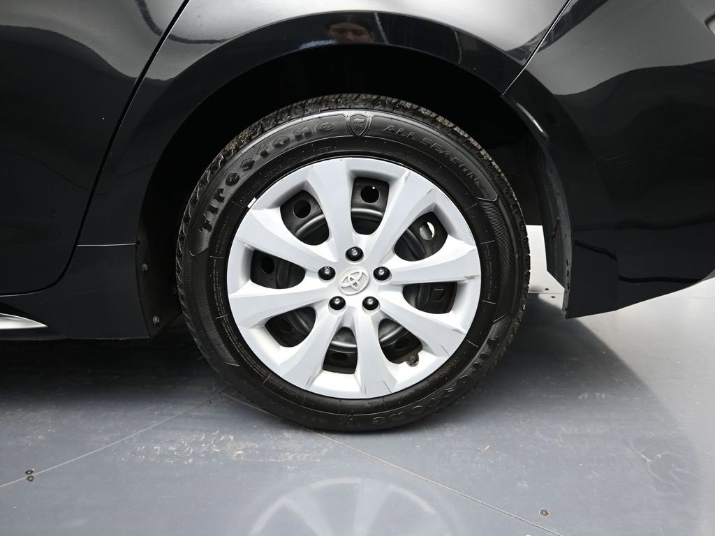 Used 2023 Toyota Corolla LE image 15