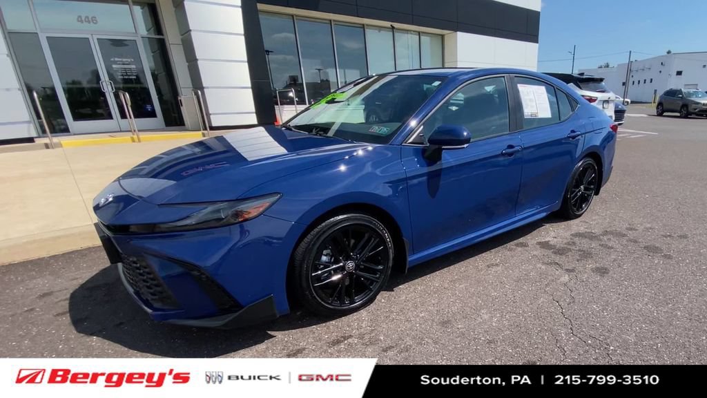 Used 2025 Toyota Camry SE w/ Convenience Package FWD image 5