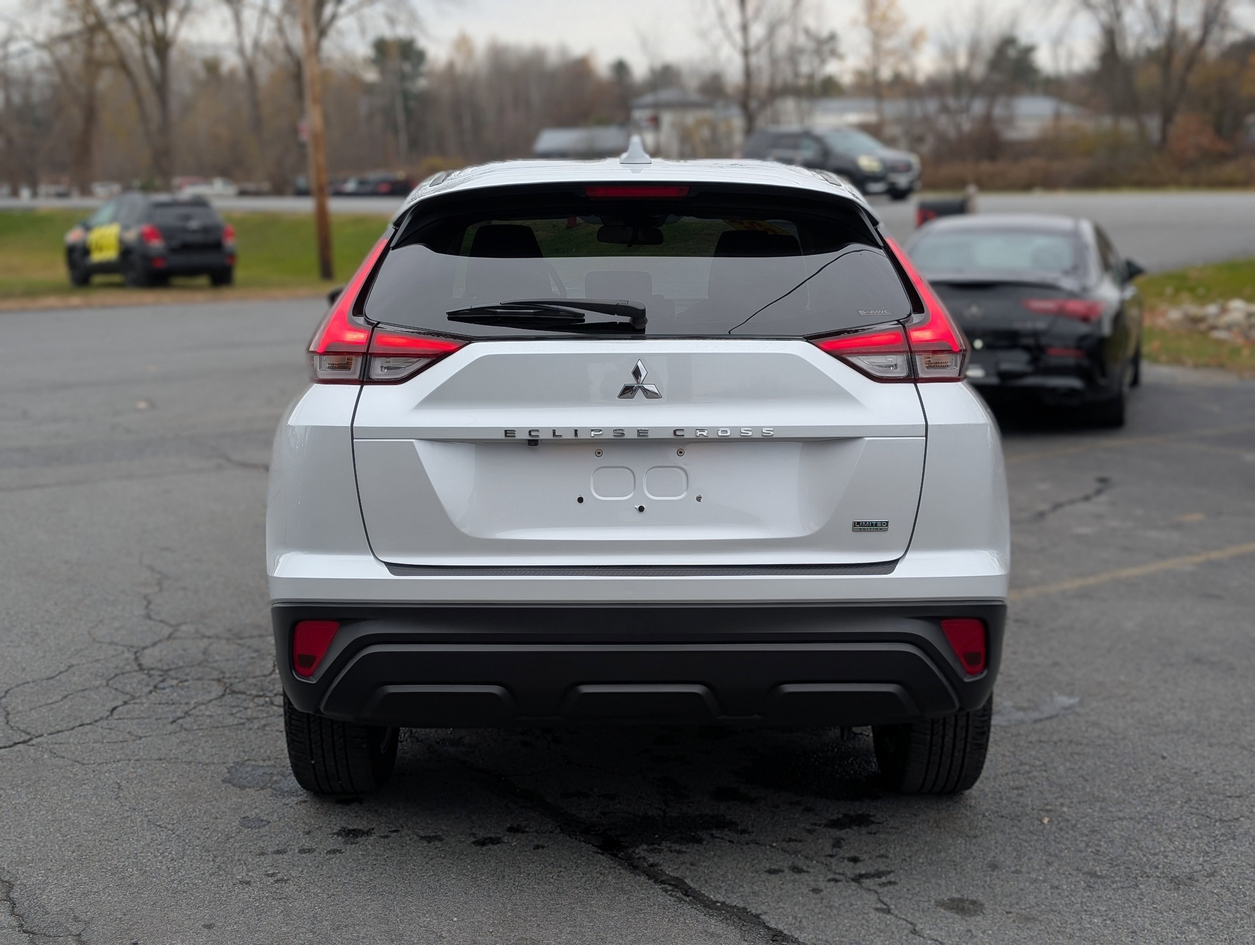 Used 2024 Mitsubishi Eclipse Cross LE image 9