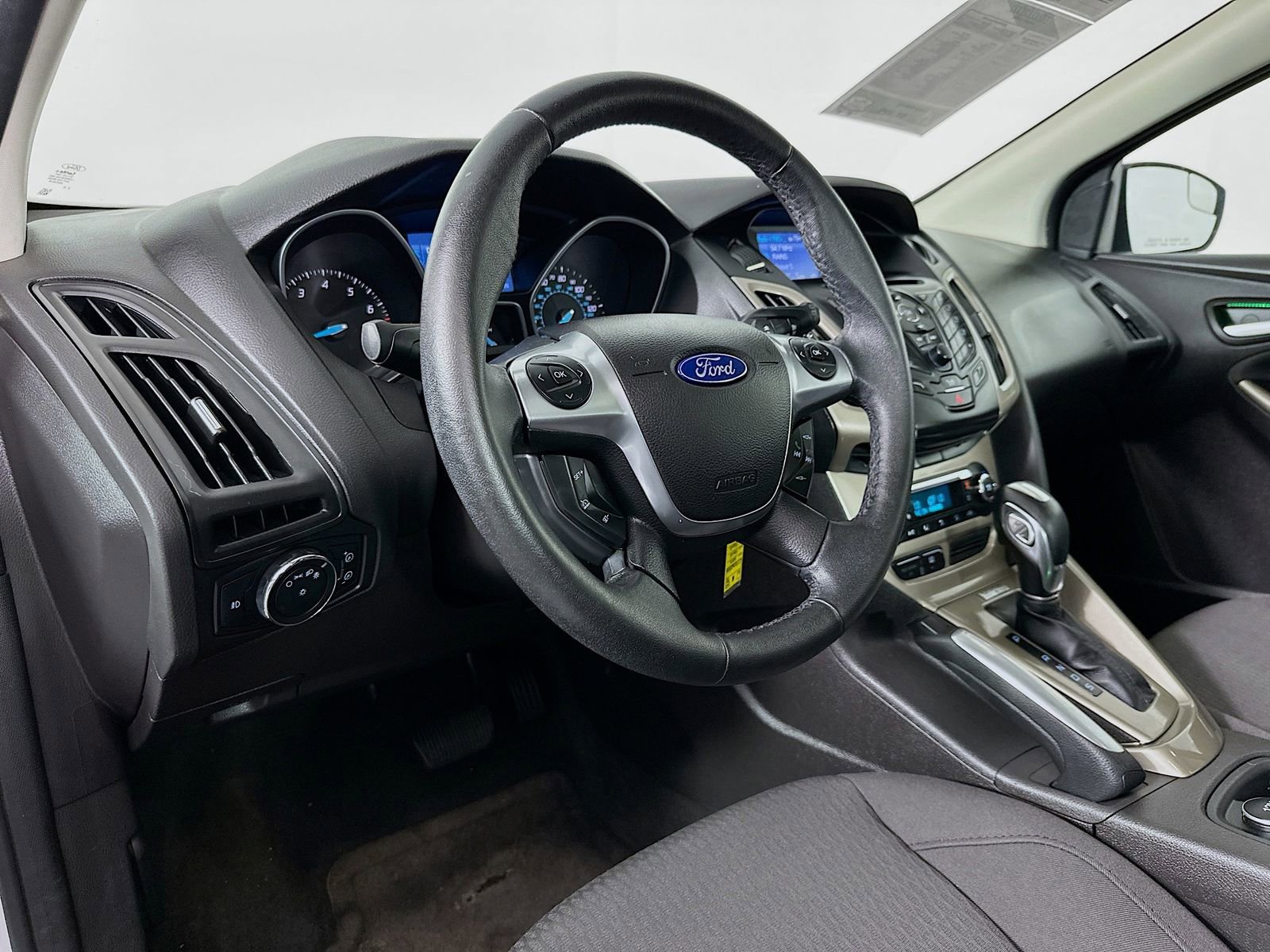 Used 2012 Ford Focus SEL FWD image 10
