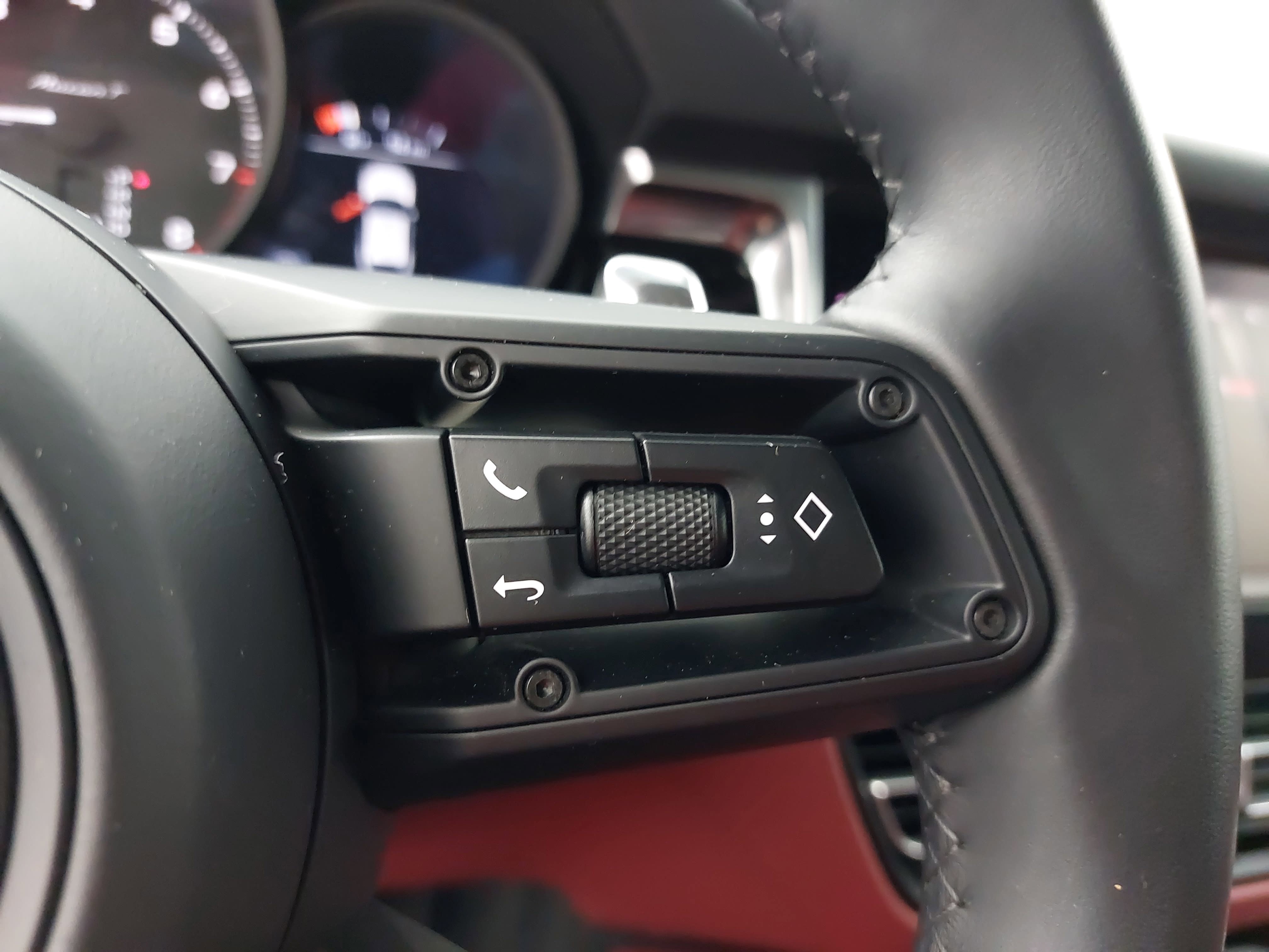 Certified 2024 Porsche Macan Turbo AWD/4WD image 20