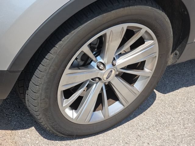 Used 2019 Ford Explorer Limited w/ Class III Trailer Tow Package FWD image 10