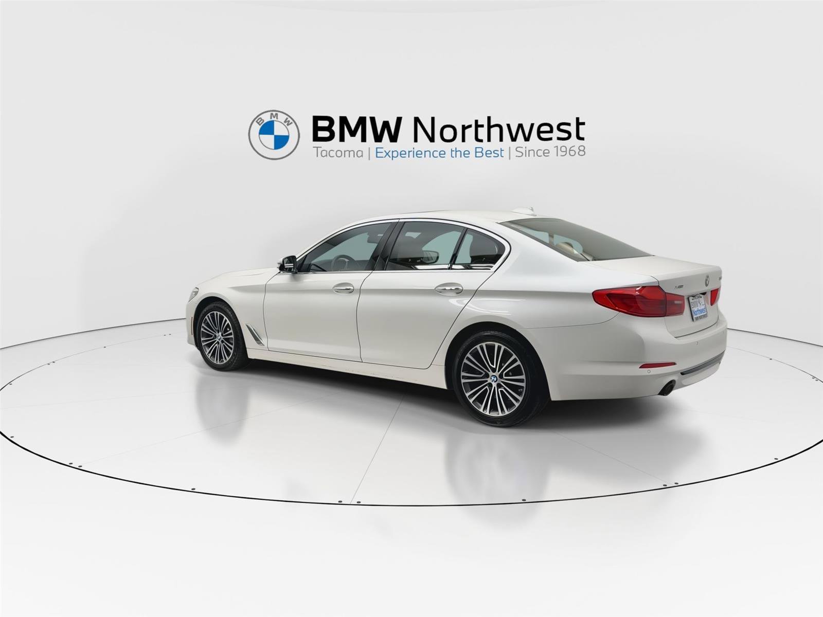 Used 2018 BMW 530i xDrive image 12