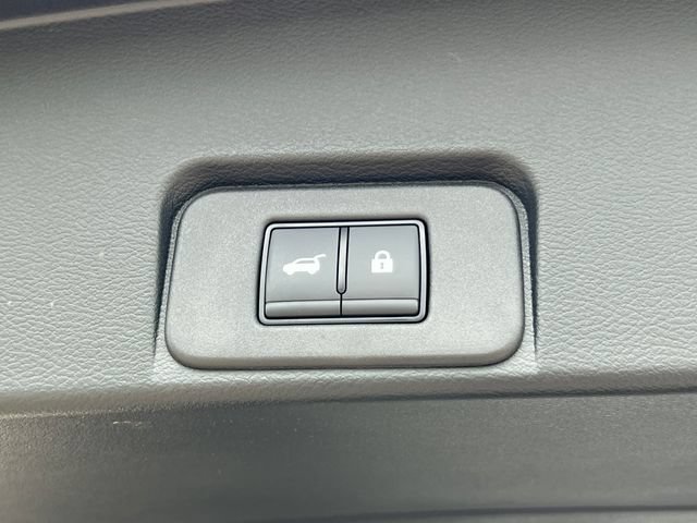 Used 2025 Nissan Rogue SL w/ Tech Package AWD/4WD image 38