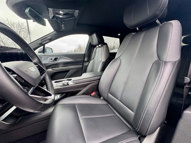 Used 2024 Cadillac Lyriq Tech AWD/4WD image 14