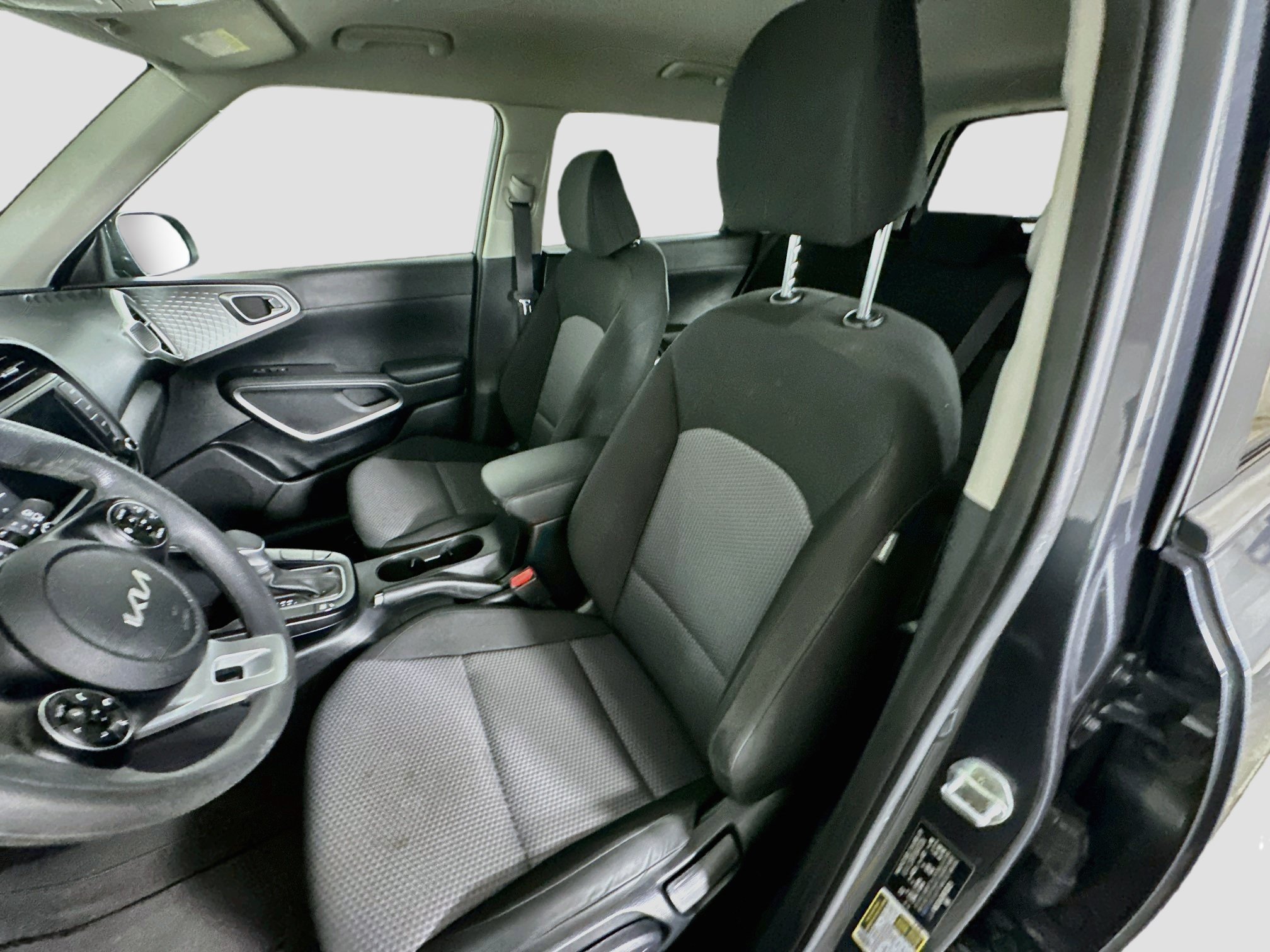 Used 2022 Kia Soul LX w/ Technology Package FWD image 13