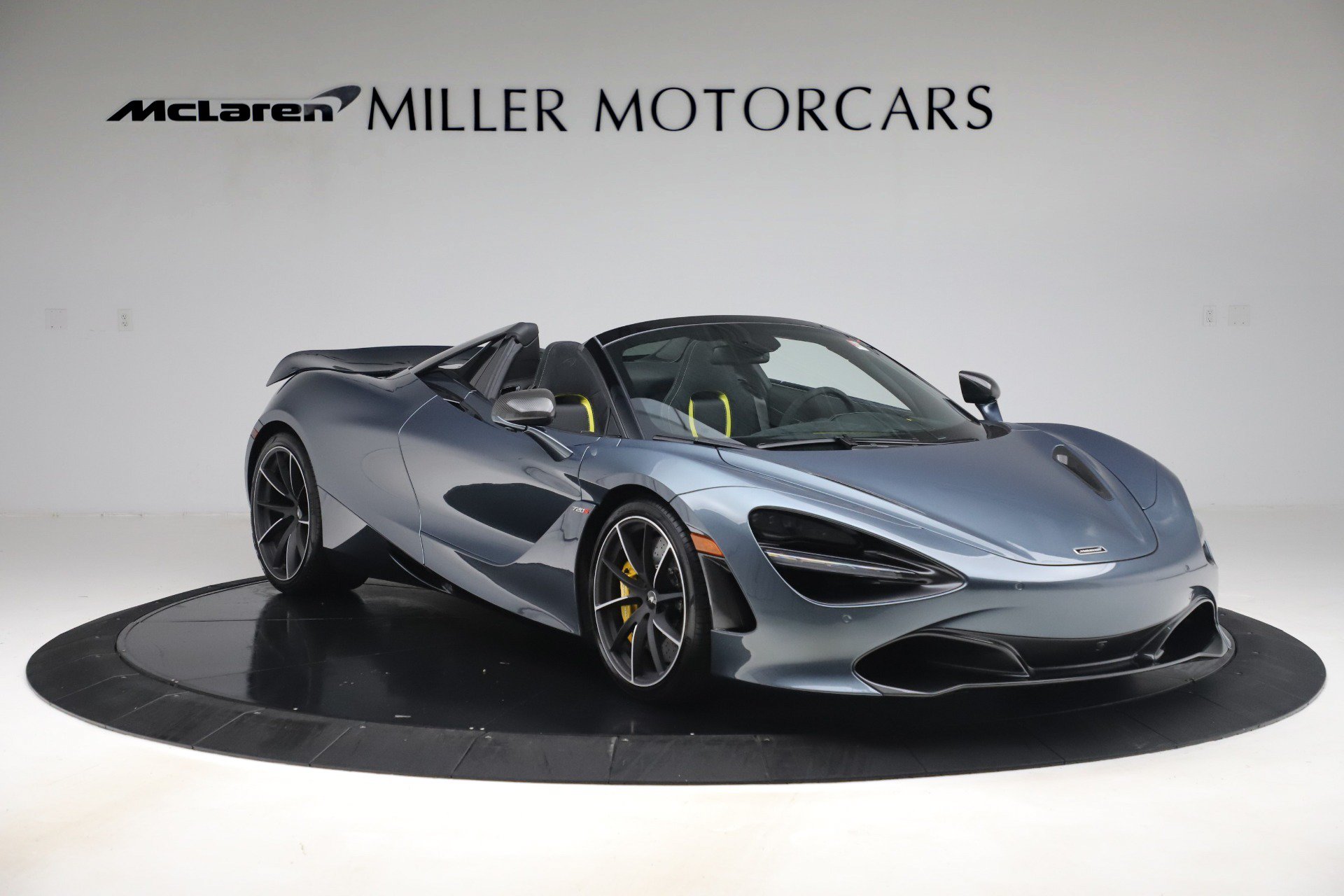 Used 2020 McLaren 720S Spider RWD image 11
