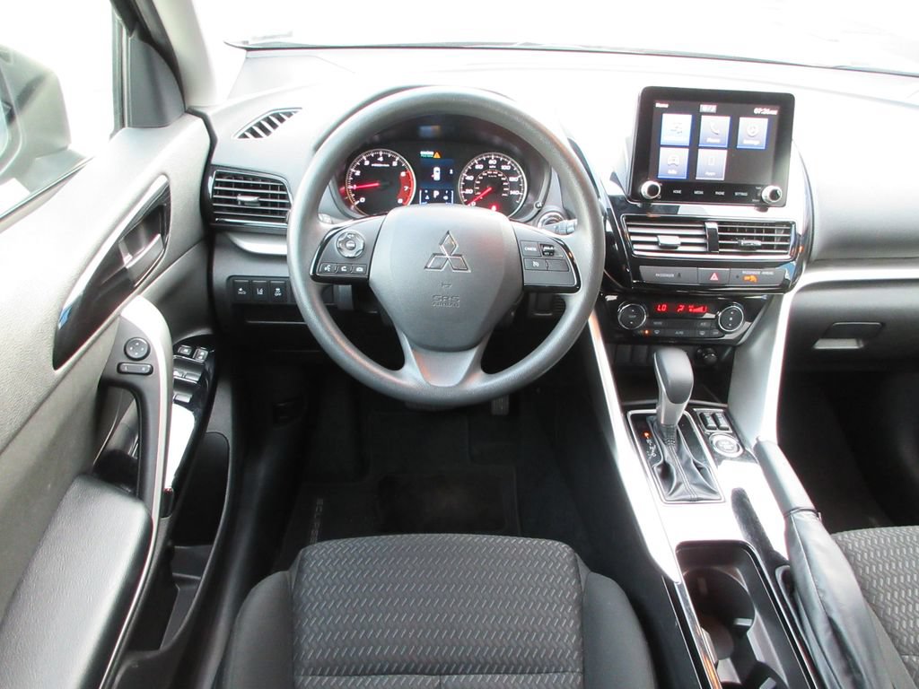 Used 2025 Mitsubishi Eclipse Cross LE AWD/4WD image 14