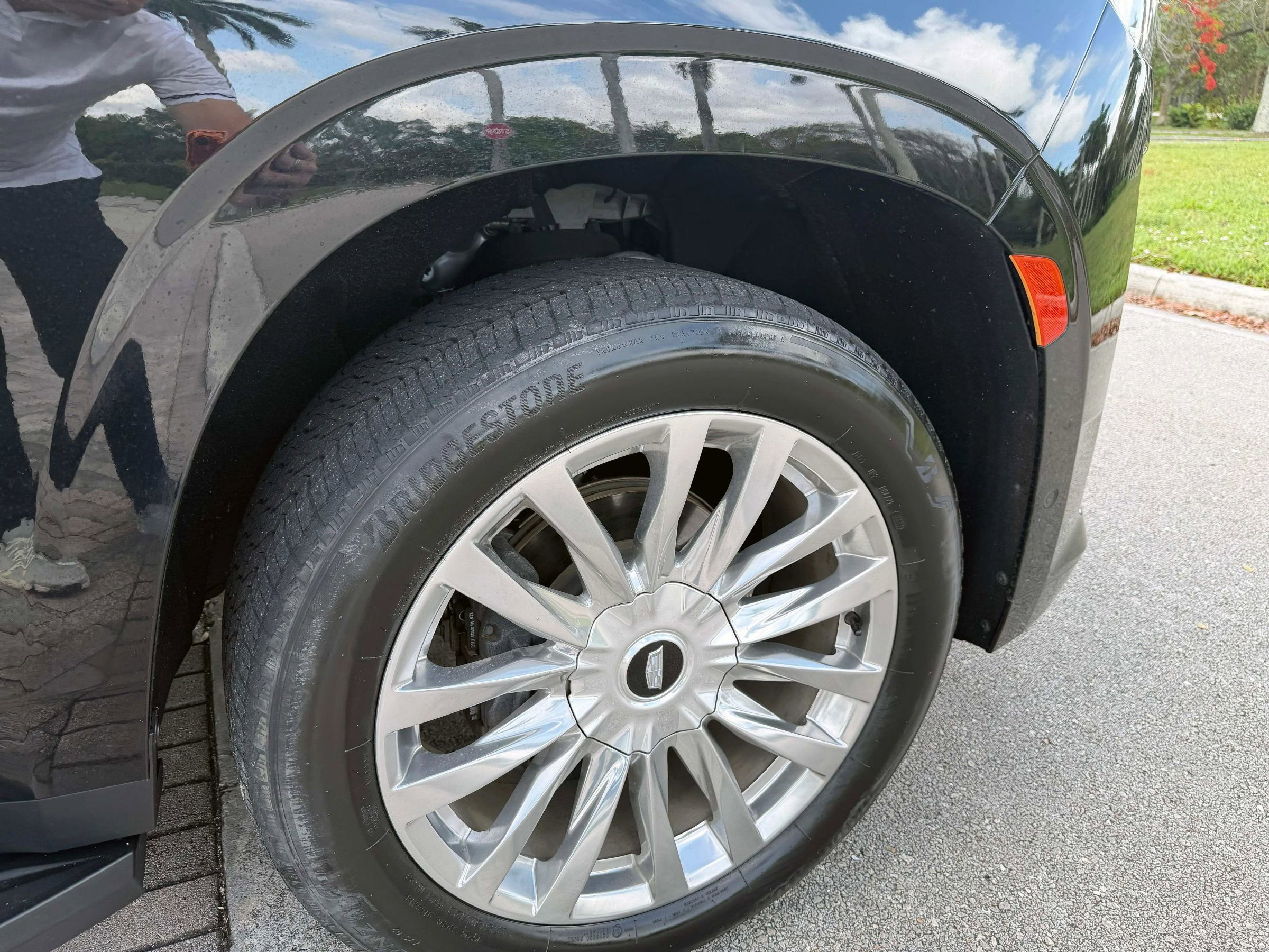 Used 2021 Cadillac Escalade ESV Premium Luxury w/ Performance Package RWD image 55
