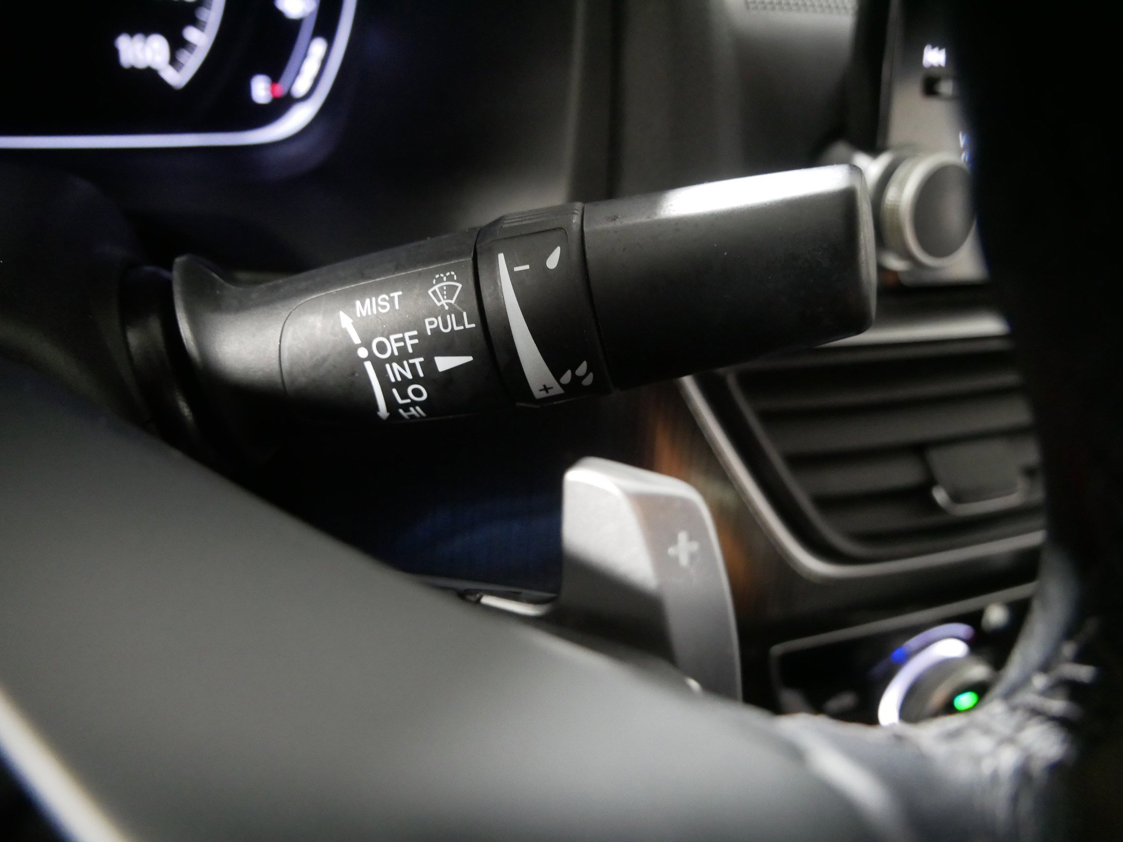 Used 2018 Honda Accord Sport image 32