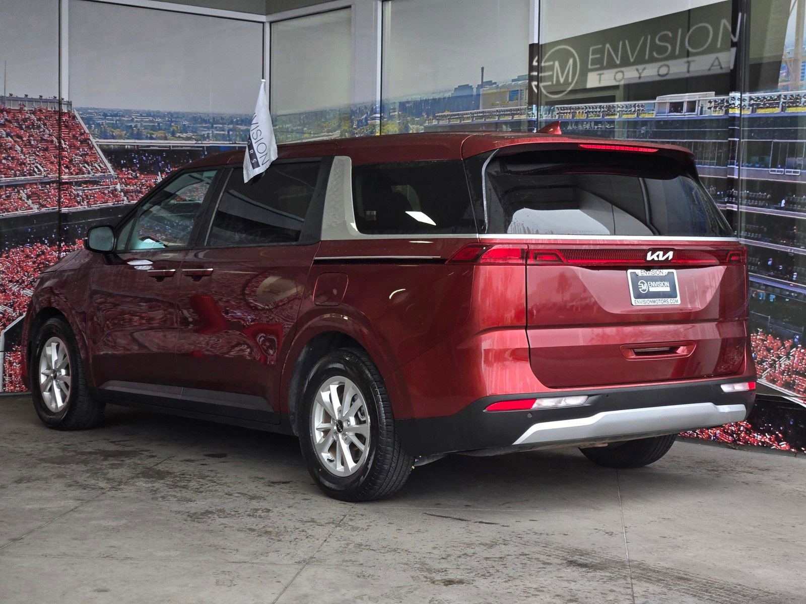 Used 2024 Kia Carnival LX image 6