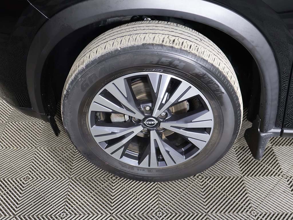 Used 2023 Nissan Rogue SV image 15