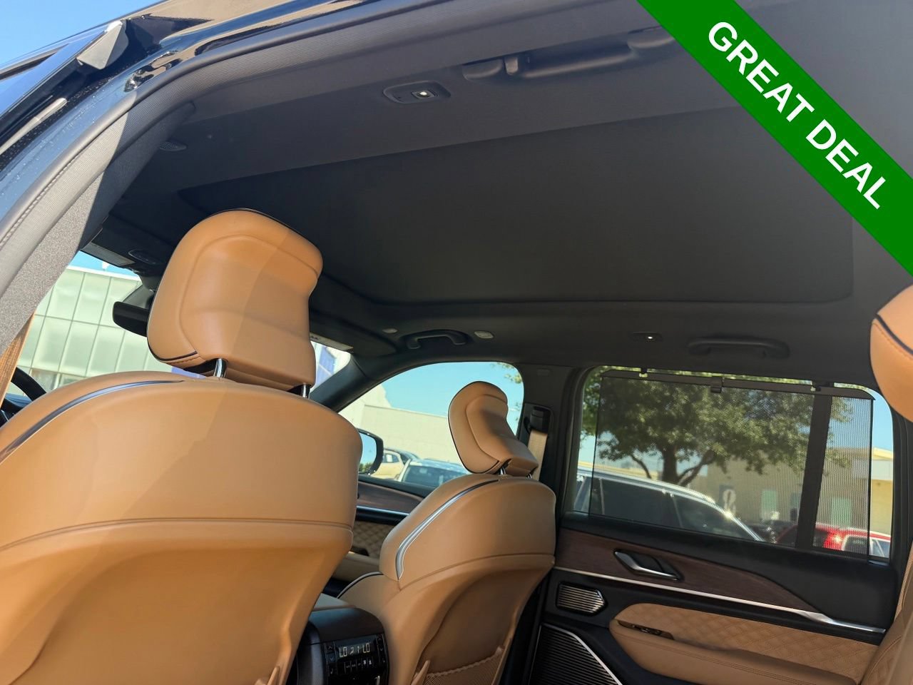 Used 2023 Jeep Grand Cherokee Summit w/ Luxury Tech Group V AWD/4WD image 36