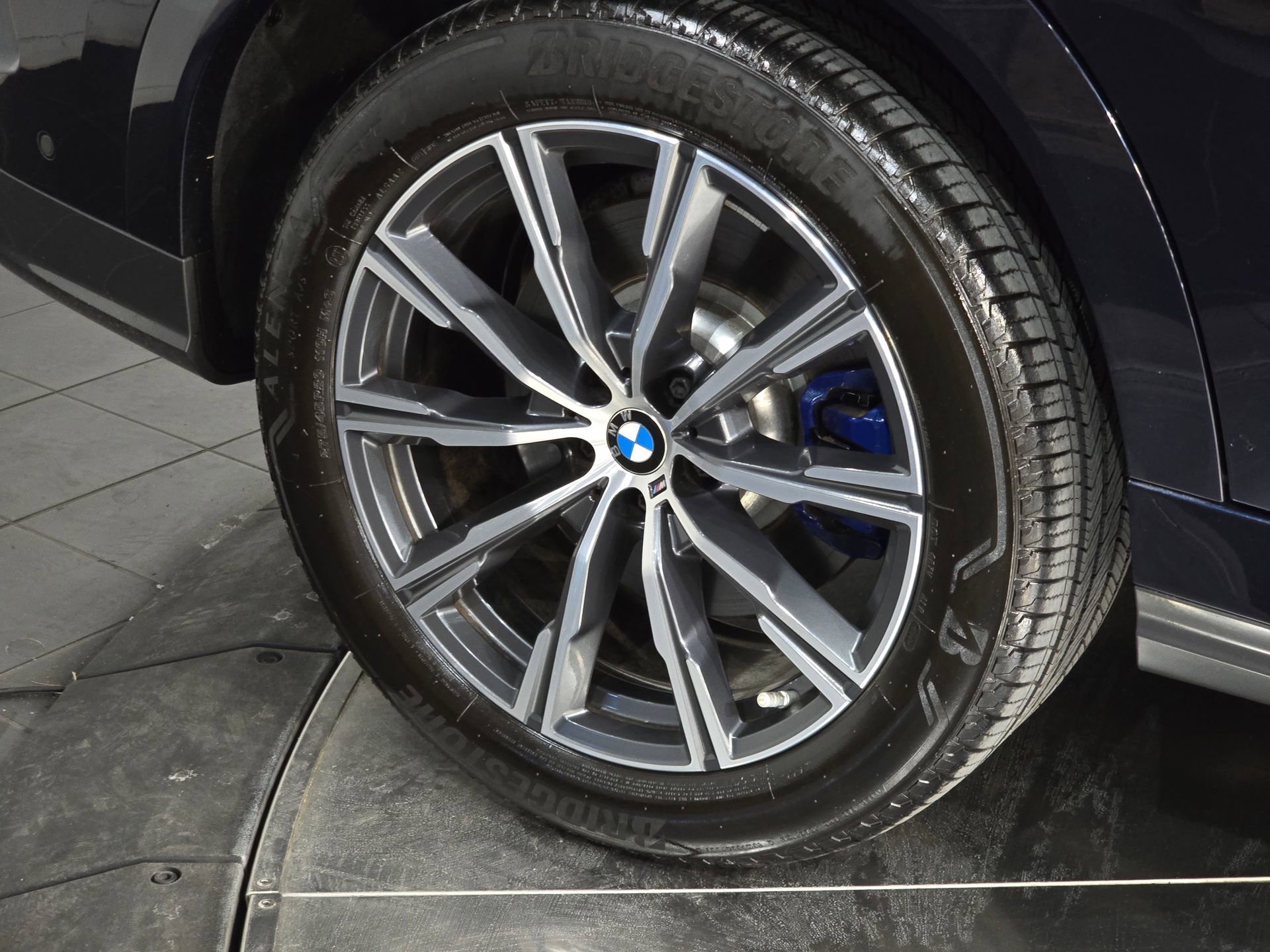 Used 2023 BMW X6 M50i w/ Parking Assistance Package image 18