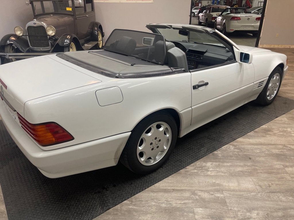 Used 1994 Mercedes-Benz SL 320 image 12
