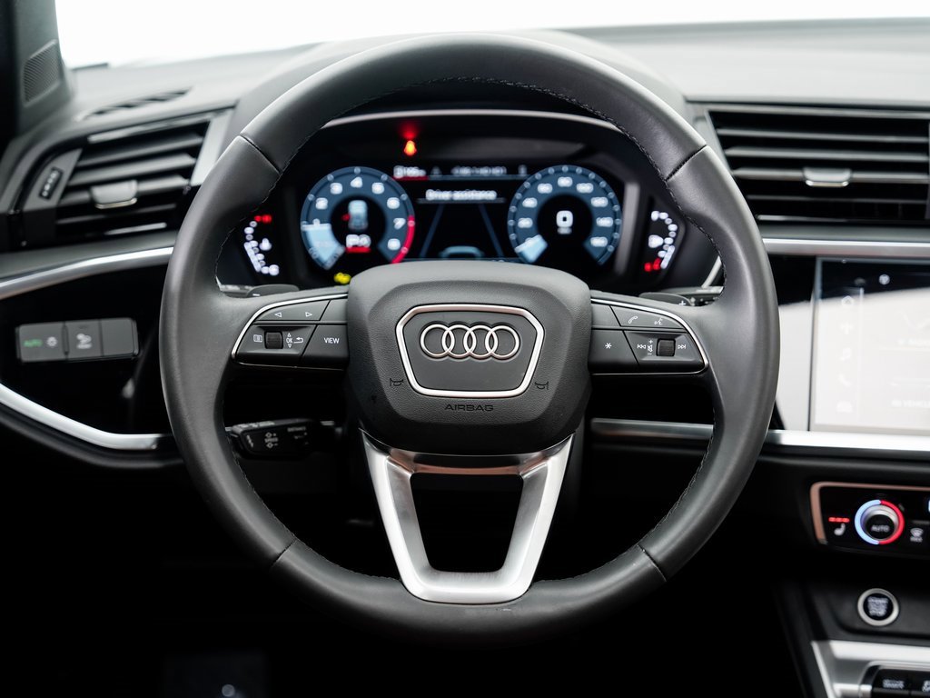 Certified 2025 Audi Q3 2.0T Premium w/ Convenience Package image 11