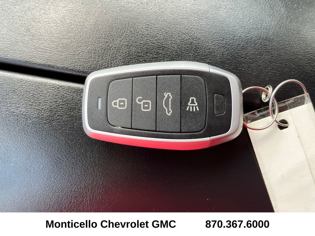 Used 2023 Nissan Rogue SV image 23