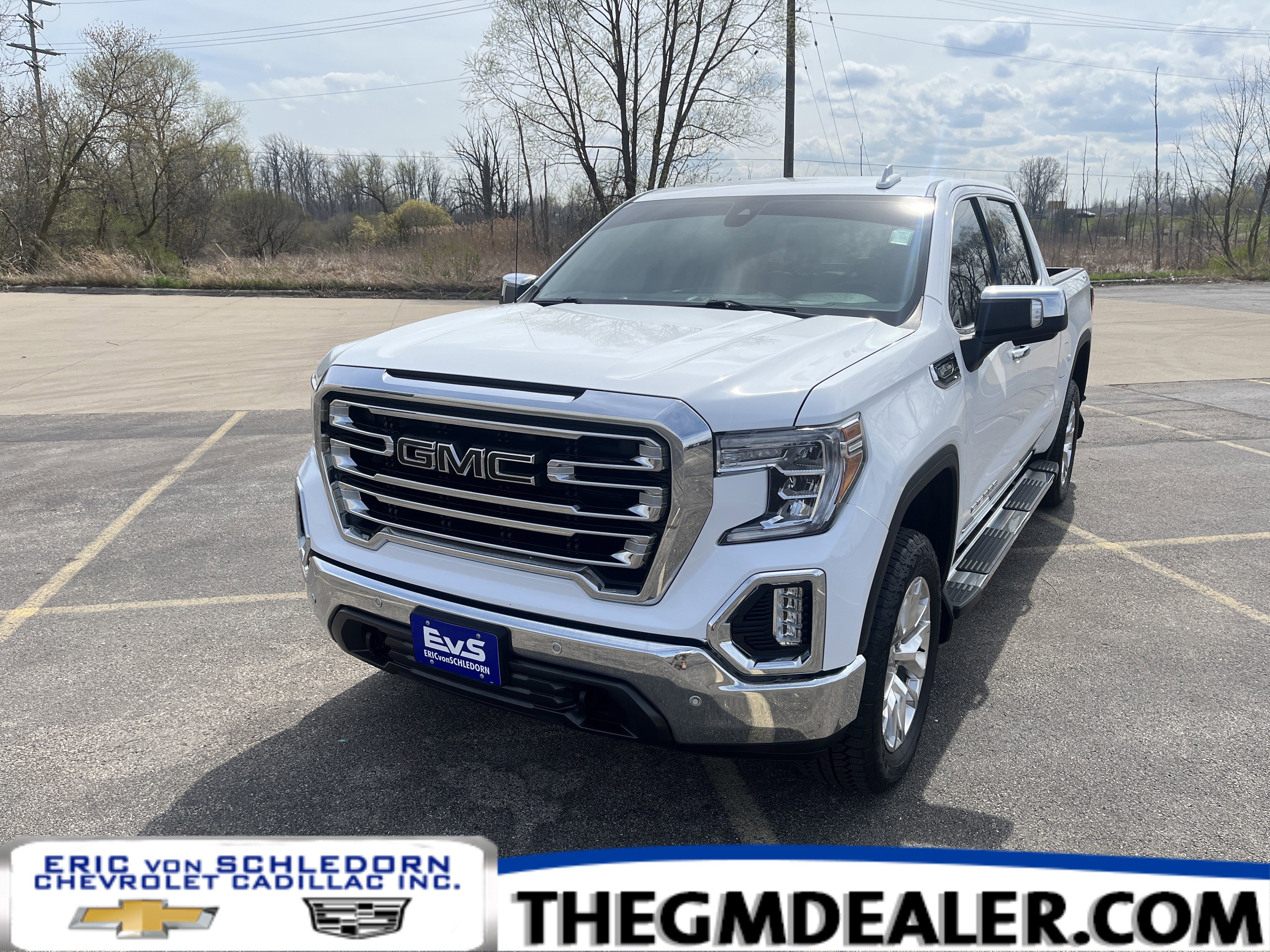 Used 2022 GMC Sierra 1500 SLT w/ SLT Premium Plus Package AWD/4WD image 1