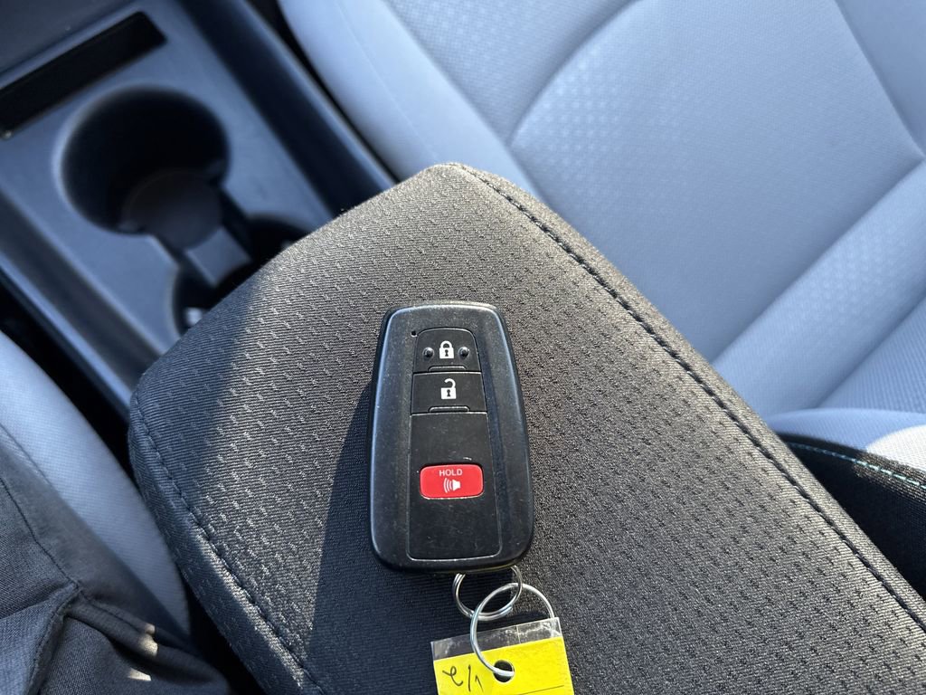 Used 2019 Toyota Prius LE FWD image 23