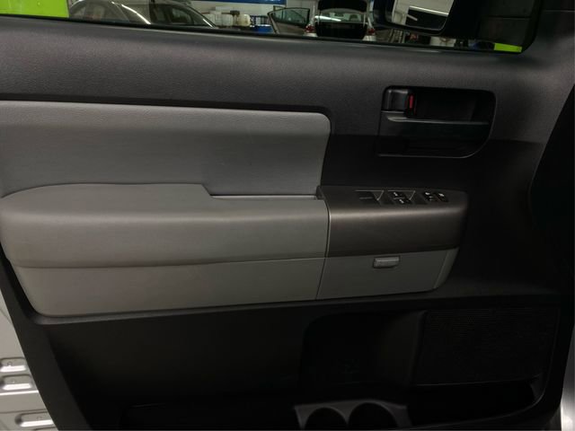 Used 2013 Toyota Sequoia SR5 AWD/4WD image 25