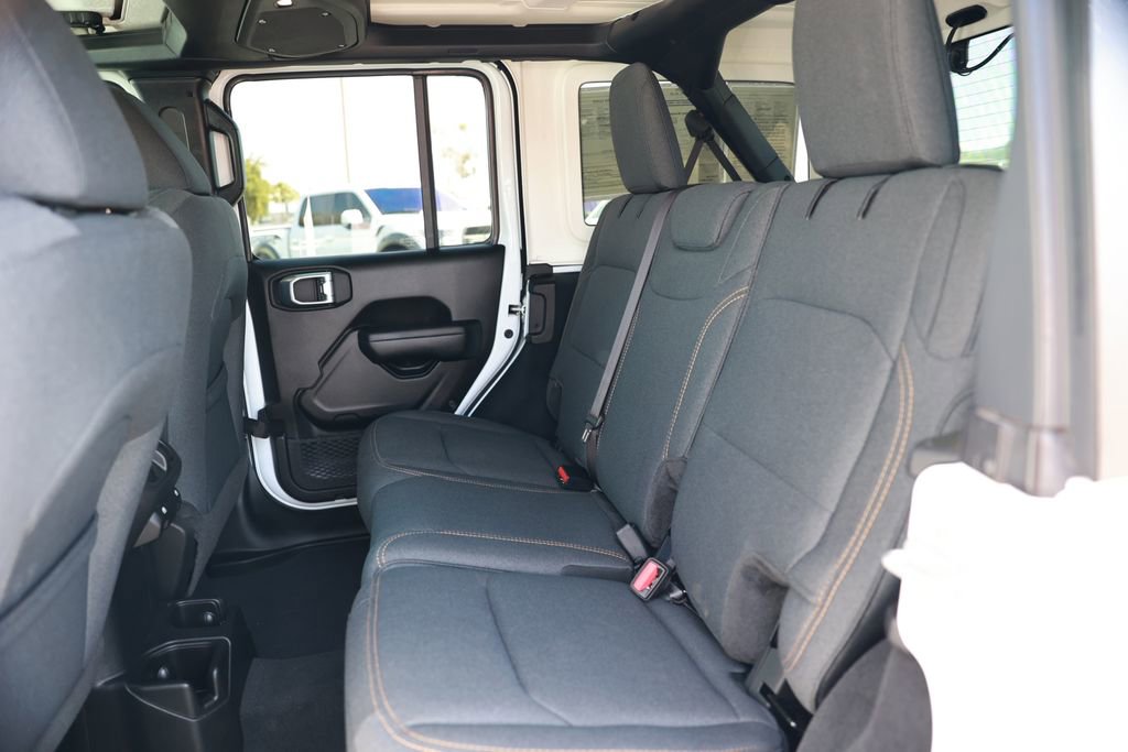 Used 2024 Jeep Wrangler Willys AWD/4WD image 34