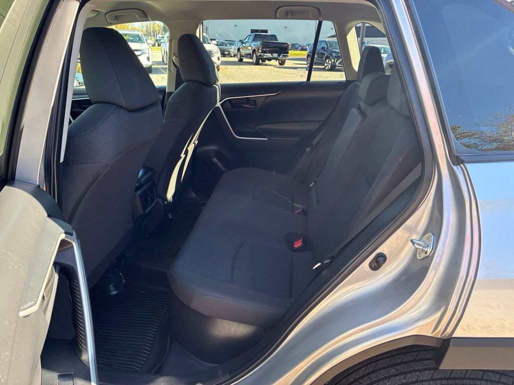 Used 2024 Toyota RAV4 LE AWD/4WD image 74