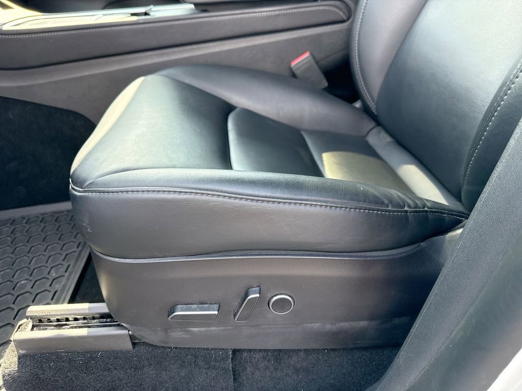 Used 2022 Tesla Model Y Performance image 12