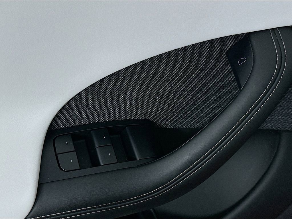 Used 2022 Tesla Model S Plaid AWD/4WD image 18