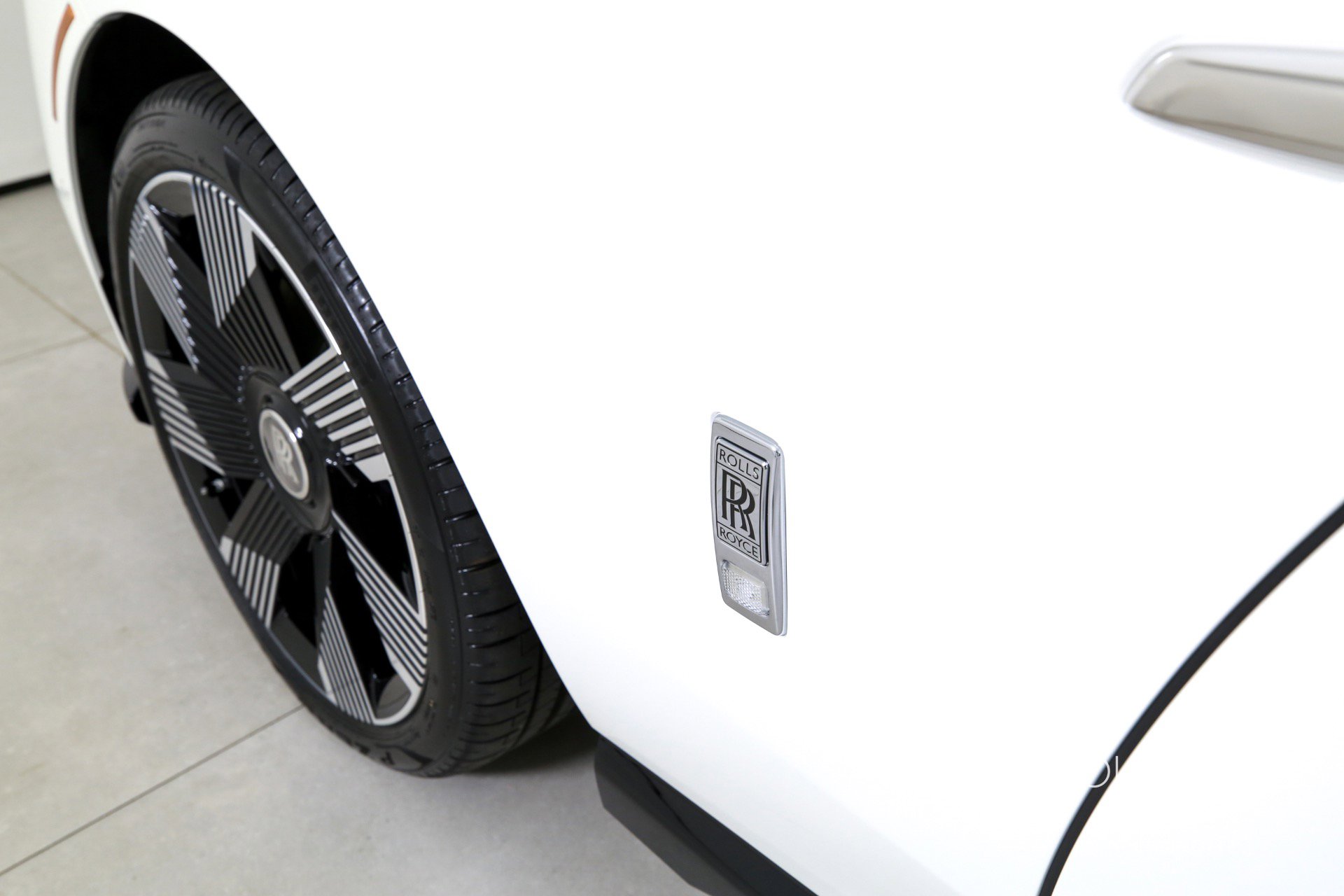 New 2025 Rolls-Royce Spectre w/ Spectre Enhancement Package image 37