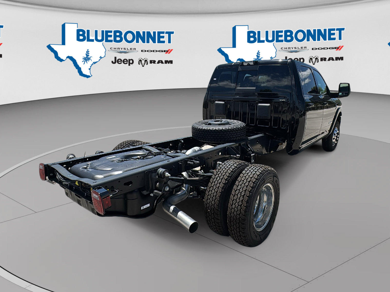 New 2026 RAM 3500 Big Horn w/ Laramie Trim Package AWD/4WD image 5
