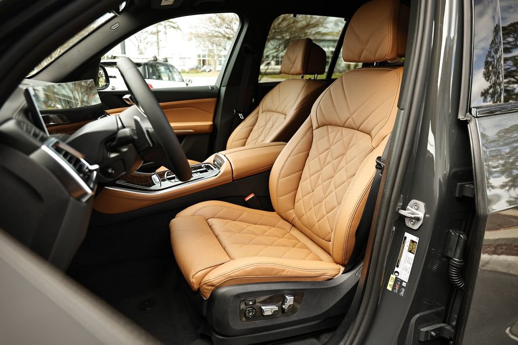 New 2026 BMW X5 xDrive50e w/ Executive Package AWD/4WD image 21