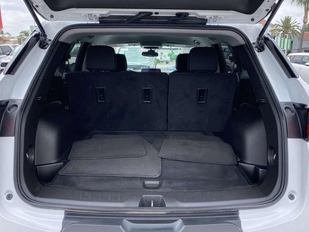 Used 2025 Chevrolet Blazer LT FWD image 19