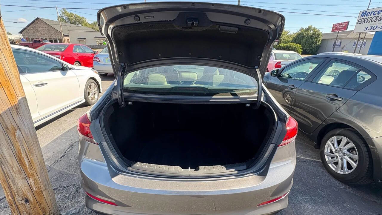 Used 2018 Hyundai Elantra SEL image 18