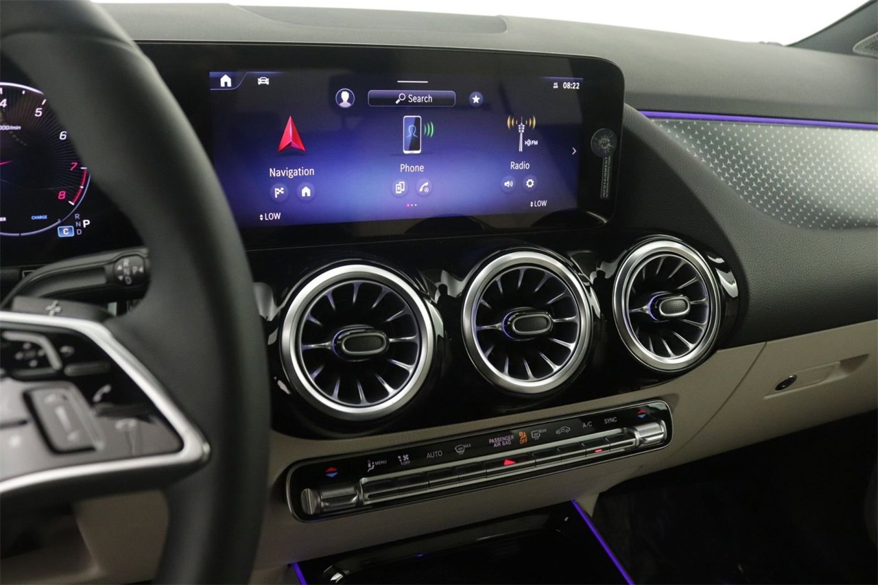 New 2025 Mercedes-Benz GLA 250 image 6