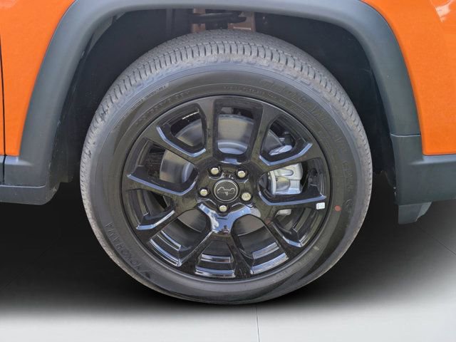 New 2026 Jeep Compass Latitude image 9