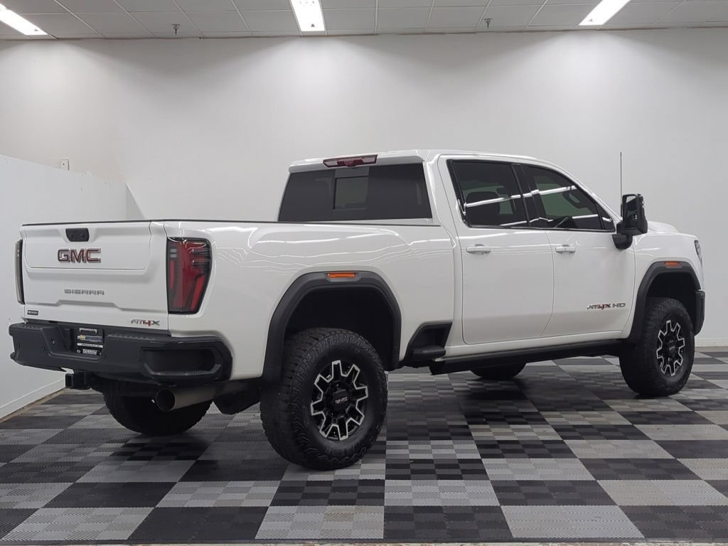 Used 2025 GMC Sierra 2500 AT4X AWD/4WD image 7