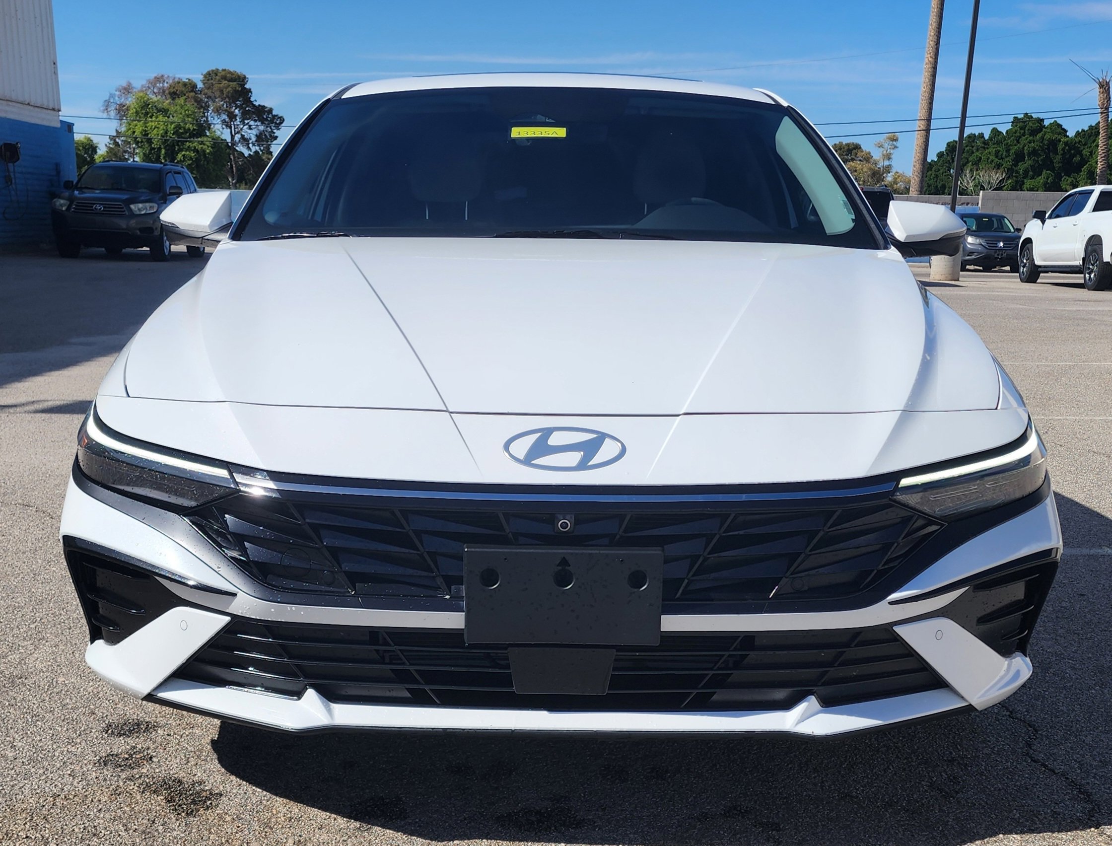 Used 2024 Hyundai Elantra Limited FWD image 2