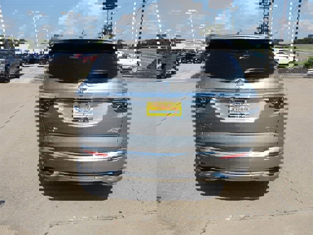 Certified 2023 Buick Enclave Avenir w/ Avenir Technology Package image 6