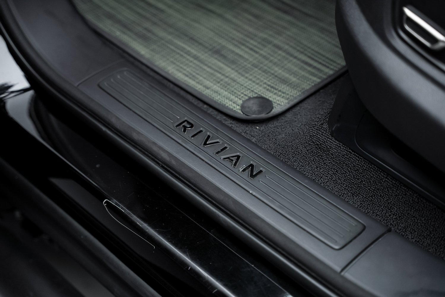 Used 2022 Rivian R1T Adventure image 49