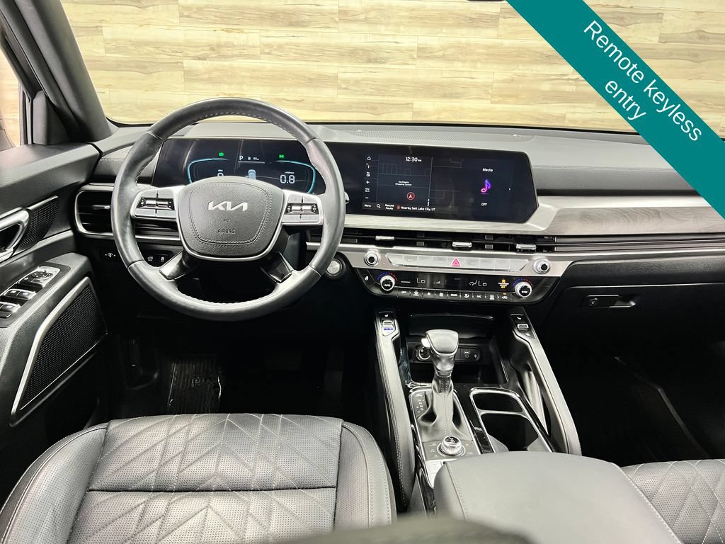 Used 2025 Kia Telluride EX X-Line AWD/4WD image 2