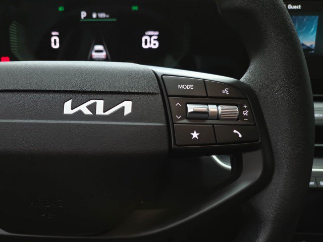 Used 2025 Kia K4 FWD image 19
