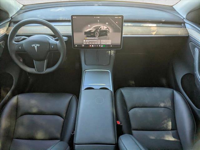 Used 2024 Tesla Model Y Long Range AWD/4WD image 17