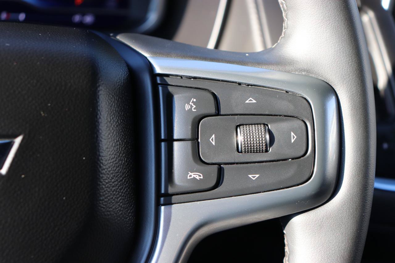 Used 2023 Chevrolet Suburban LT AWD/4WD image 33