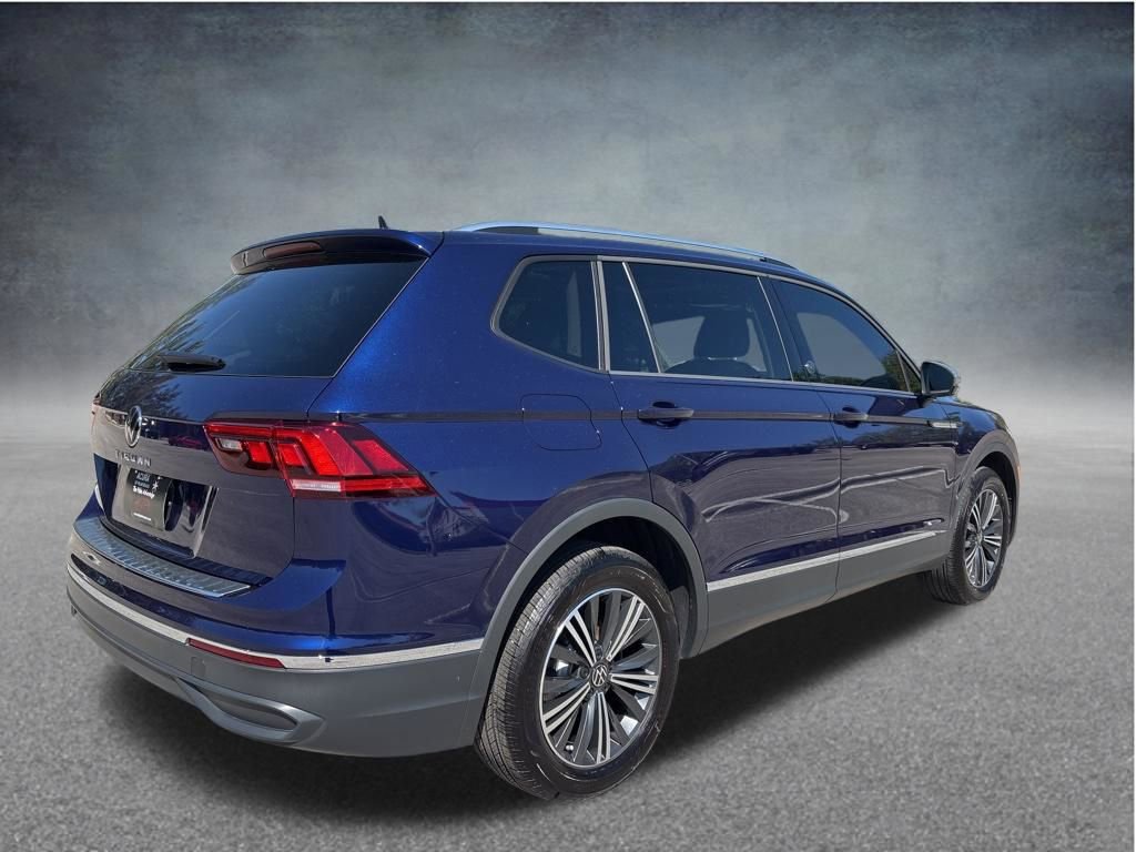 Used 2024 Volkswagen Tiguan Wolfsburg Edition image 5
