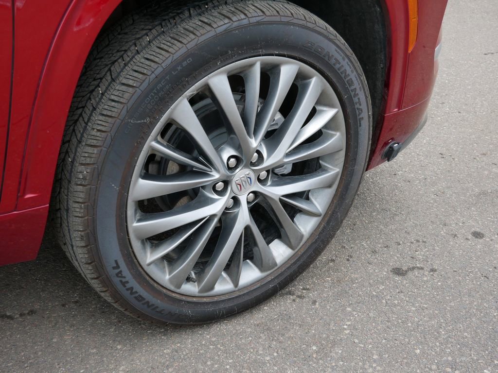 Used 2025 Buick Enclave Avenir w/ Trailering Package, 5000 lbs. image 9